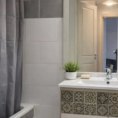 Lejlighed T2 Avec Piscine Et Parking